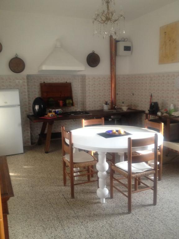 Alloggio Turistico La Stalla Tuscania Habitación foto